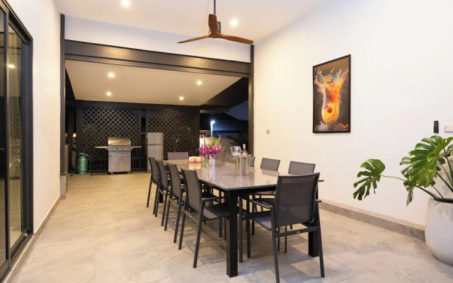 Villa Waree minutes to City and Beach