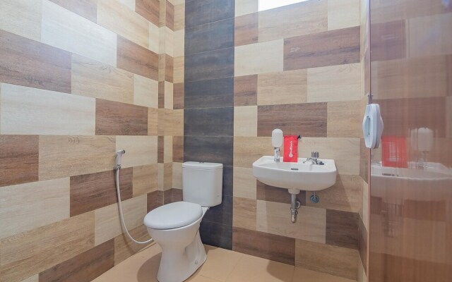 Harry House Guest House by RedDoorz