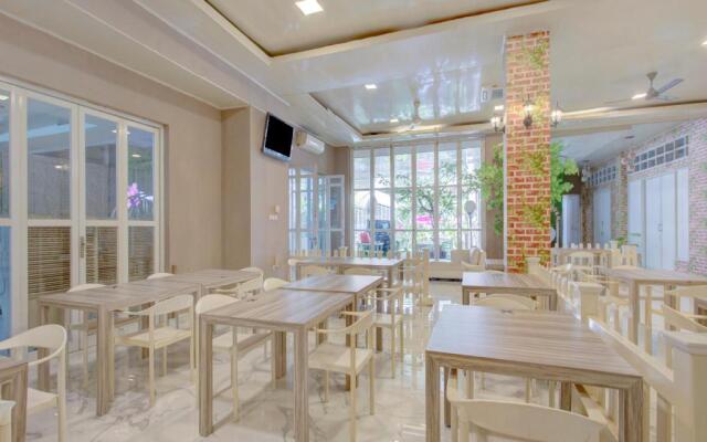 OYO 4005 Bunga Dahlia Guest House