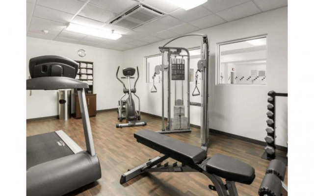 Comfort Suites Airport