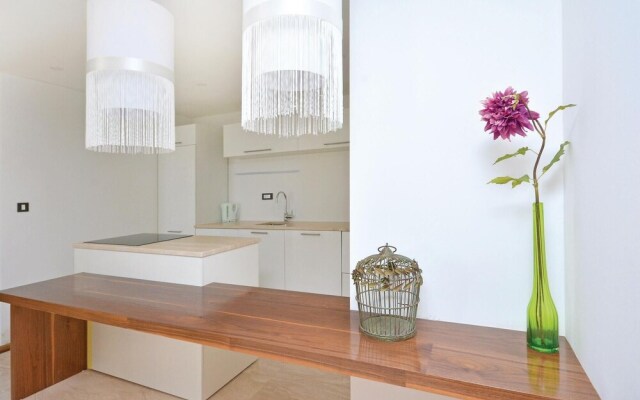 Awesome Home in Podstrana With Wifi and 8 Bedrooms