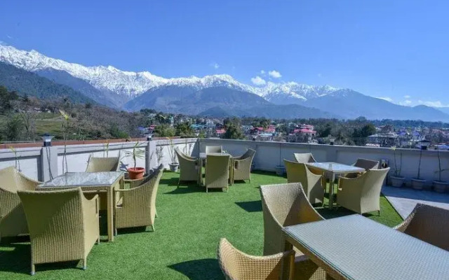 Dabassis Aparthotel