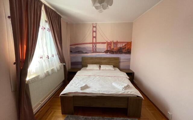 SoHo Apartment Fagaras - 1 Bedroom & Extensible Couch