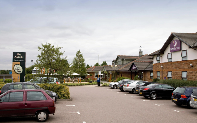 Premier Inn Hatfield