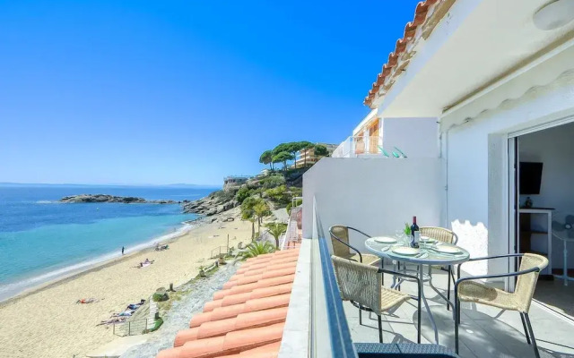 Pretty Apartment With Balcony