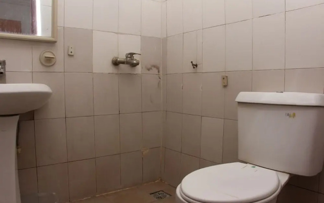 Halims Hotel & Towers