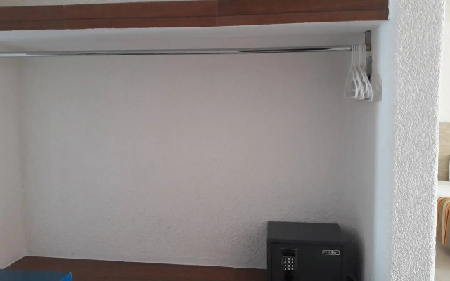 Pelicano Inn Playa del Carmen - Beachfront Hotel