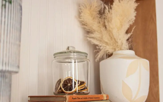 The Old Farmhouse Pub & Rooms