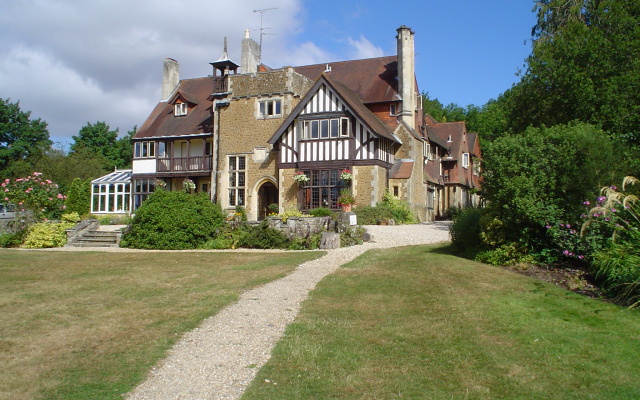 Farnham House Hotel