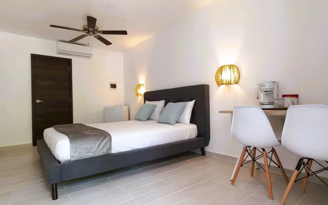 La Piazzetta Suites
