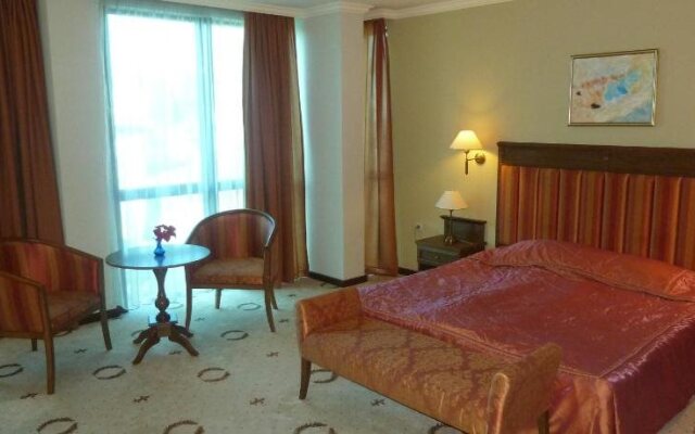 Efir Hotel