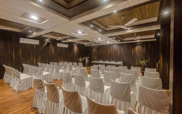 Hotel Sai Country Inn