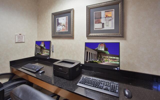 Crowne Plaza Virginia Beach Town Center by IHG