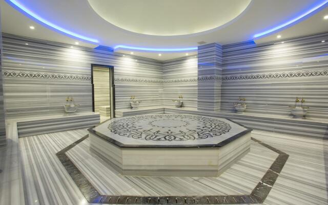 Water Side Resort & Spa