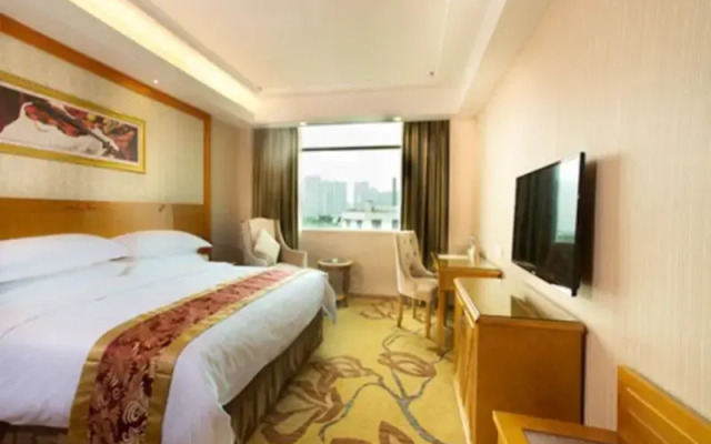 Vienna Hotel (Guangzhou Huawei R&D Center Songnan Branch)