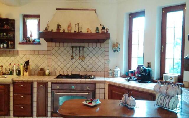 House With 3 Bedrooms in Šamorín, With Furnished Terrace and Wifi