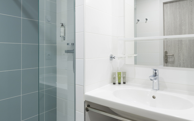 Opéralia Hôtel Les Pins