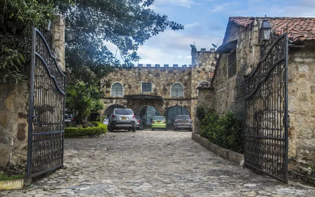 Hotel El Castillo Chinauta