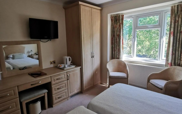 The Grove Hotel