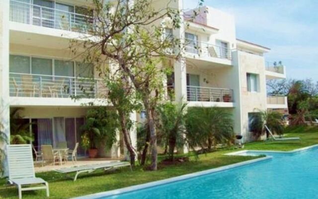 Golf Condominium by ChezPlaya