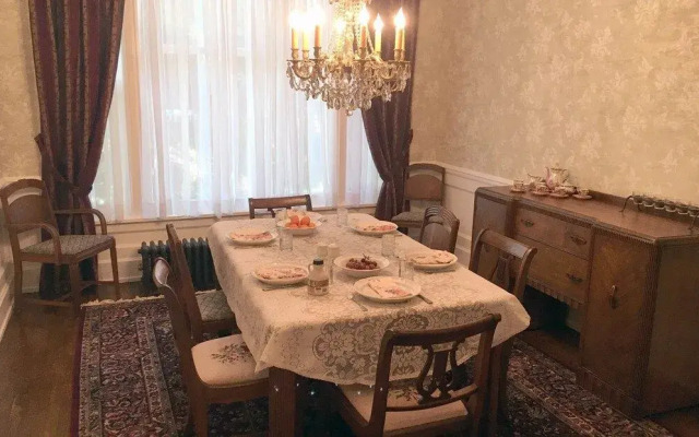 The Parsonage Inn LLC