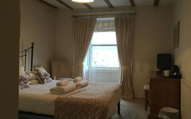 Kings Arms Hotel