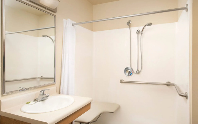 WoodSpring Suites Chicago Romeoville