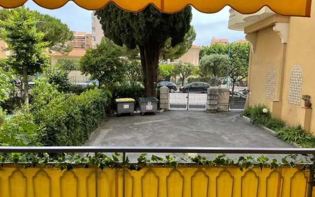 Location saisonnière Menton 50 m des plages