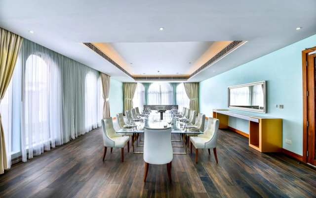 Royal Saray Resort