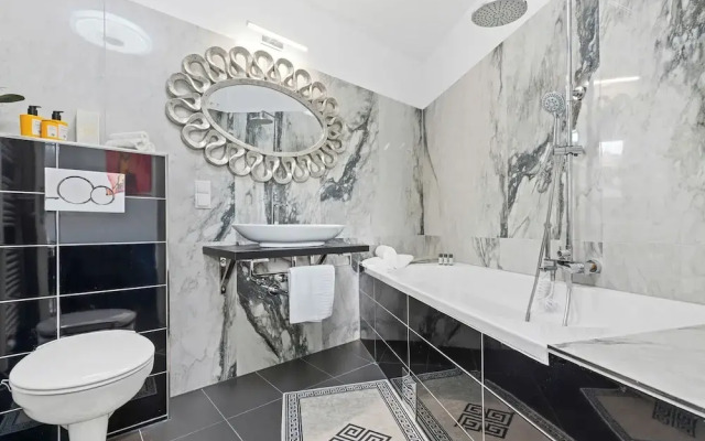 SKY9 Apartments - Homes & Villas