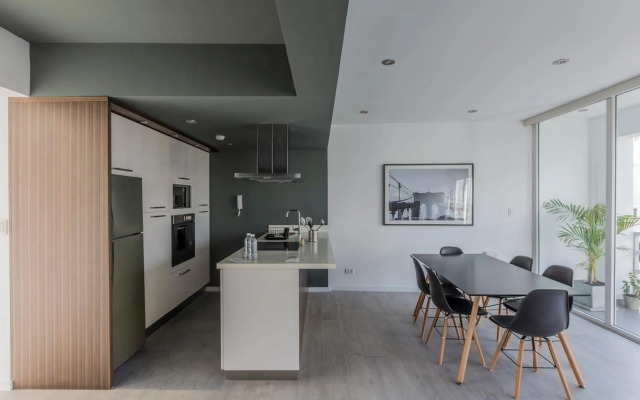 Monochromatic 2BR in Miraflores