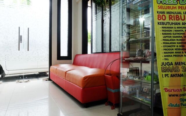 ZEN Rooms Basic D Rainbow near Royal Plaza