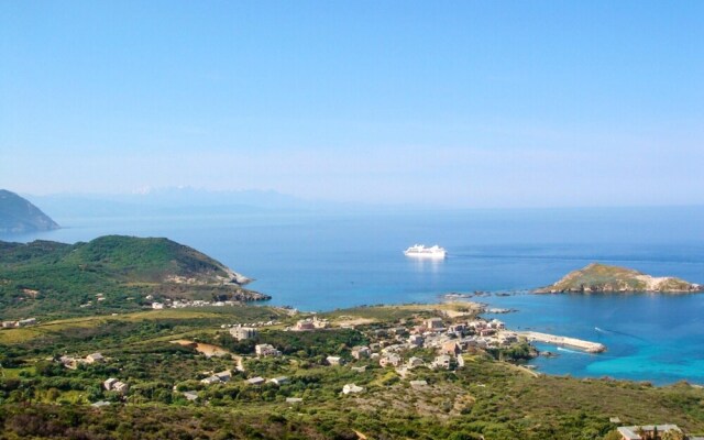 House With in Centuri With Wonderful sea View Furnished G