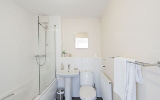 Duloch Apartments KW