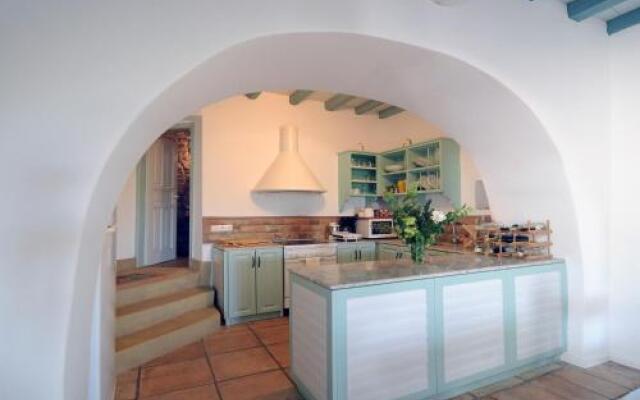 Sfendoni House