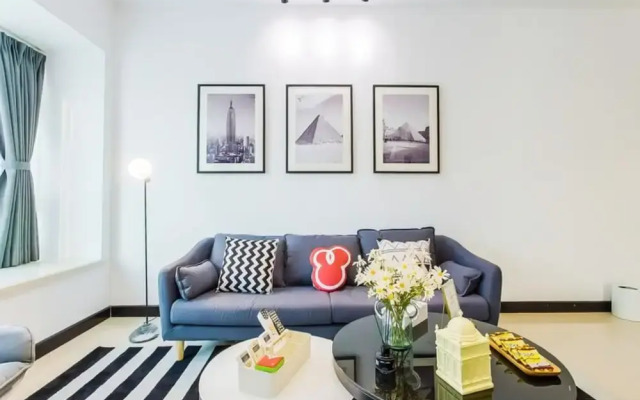 Locals Boutique Apartment Huafa Plaza 15