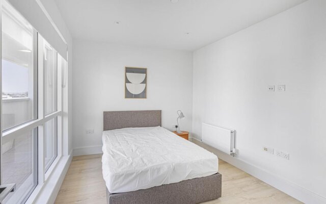 Superior 1 - bed Apartment in Wembley