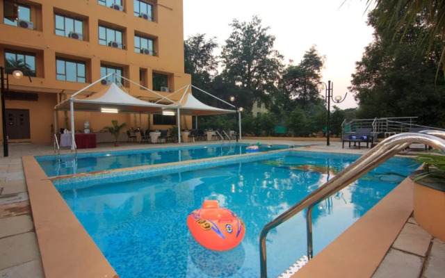 Hotel The Metropole - Phase Ii