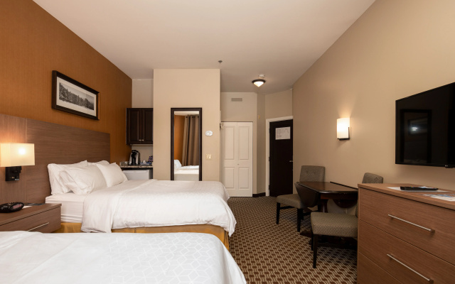 Holiday Inn Express and Suites Tremblant by IHG