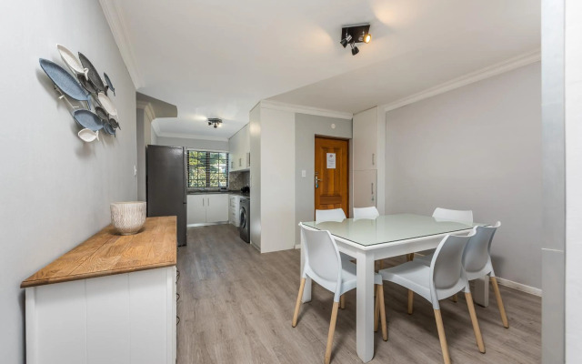 Beacon Wharf , George Hay 4 Holiday Accommodation