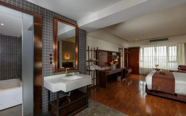 zhe fei hotel(Chengdu Wuhou Overpass Subway station)