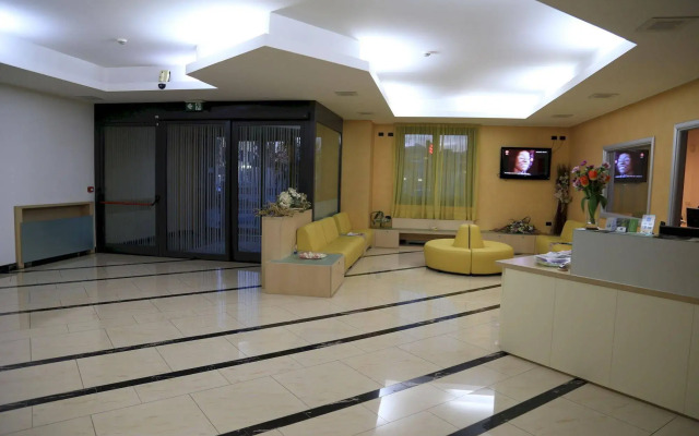 Groane Hotel Residence