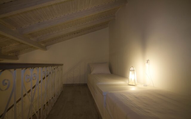 Mirsini Studios & Apartments