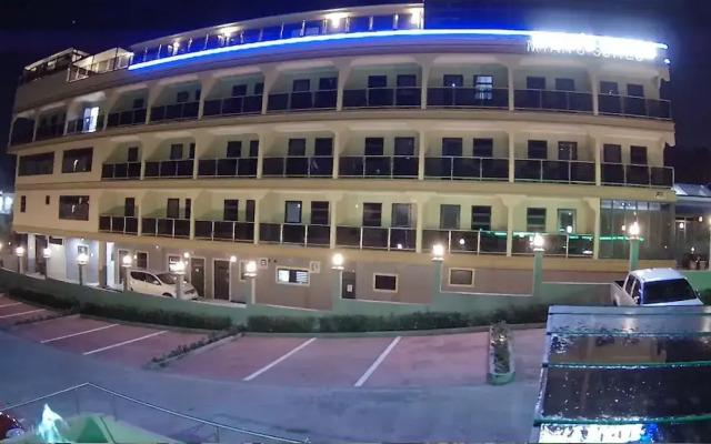 Myah's Luxury Suites Hotel