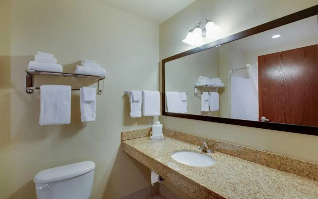 Cobblestone Inn & Suites - Clintonville