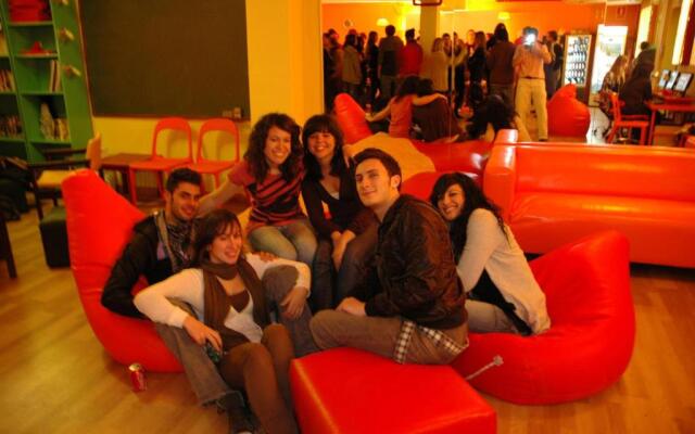 Onefam Les Corts Hostel