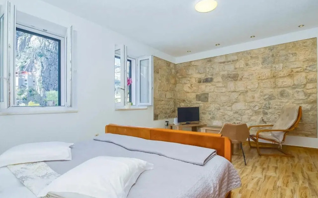 Nice Home in Omis With 2 Bedrooms and Wifi