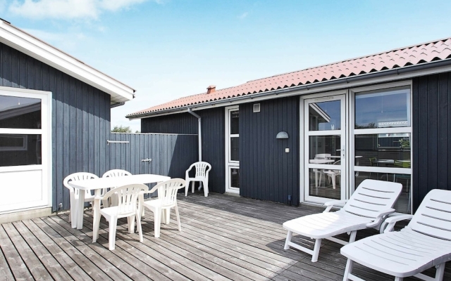 8 Person Holiday Home in Lokken