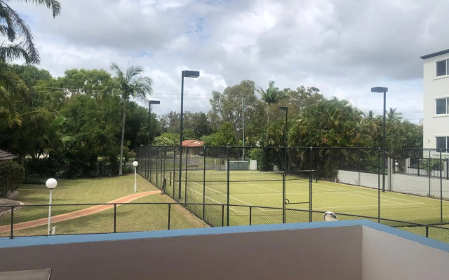 White Crest Apartments