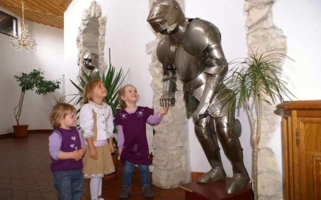 Landgasthof Zur Schwärzenburg - Familie Zwicknagl
